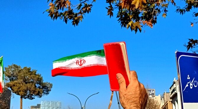 راهپیمایی مردم کازرون در محکومیت اختشاشگران