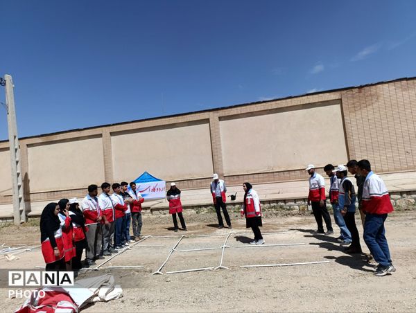 استقرار اردوگاه اضطراری توسط تیم دادرس پیشرفته هلال‌احمر