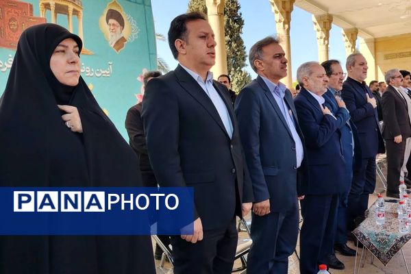 حضور وزیر آموزش‌وپرورش در حافظیه شیراز