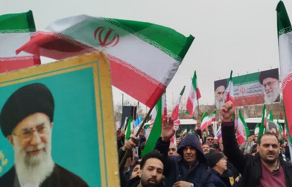 مردم در راهپیمایی ۲۲ بهمن، بار دیگر اتحاد خود را نشان دادند