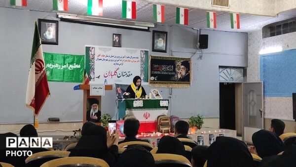 نگاهی به دیدار مدیرکل آموزش و پرورش استان لرستان با فرهنگیان شهر معمولان 