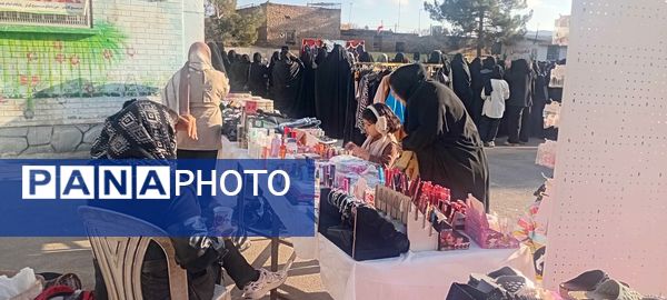 بازارچه محلی در حاشیه جشن چله خرد عارف آباد