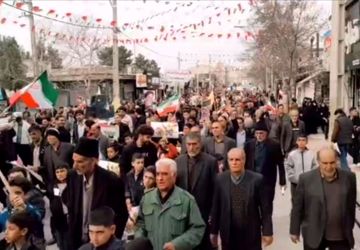 حضور پر شوق مردم کوهدشت در راهپیمایی ۲۲بهمن
