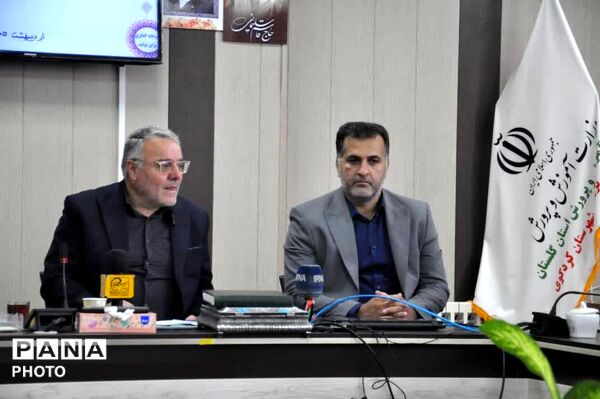 نشست خبری اصحاب رسانه به میزبانی مدیریت آموزش و پرورش کردکوی 