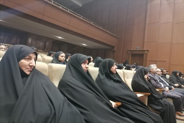 تقدیر از ستارگان علمی، فرهنگی و ورزشی دختر به‌مناسبت دهه کرامت