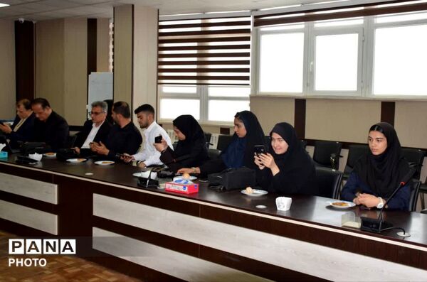 نشست خبری اصحاب رسانه به میزبانی مدیریت آموزش و پرورش کردکوی 