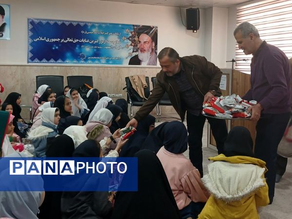 برنامه رویش آدینه با حضور دبستان دخترانه امام مهدی۲  در محمدشهر کرج