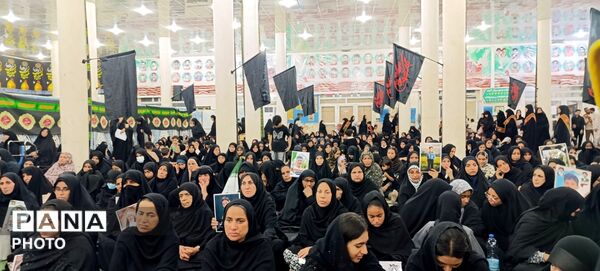 آیین گرامیداشت چهارمین ماهگرد شهادت «رهبر شهید» و شهدای دانش‌آموز دبستان شجره طیبه میناب