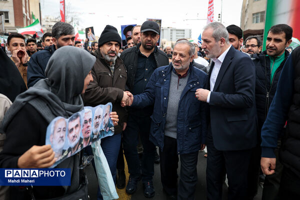 حضور وزیر آموزش و پرورش در راهپیمایی ۲۲ بهمن