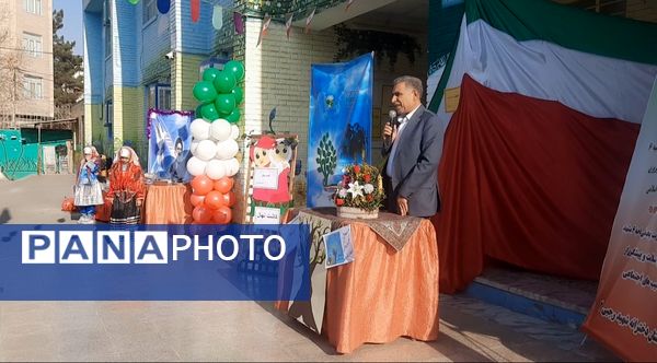 مراسم کاشت نهال و دهه فجر در دبستان شهید رجبی۲ ناحیه ۶