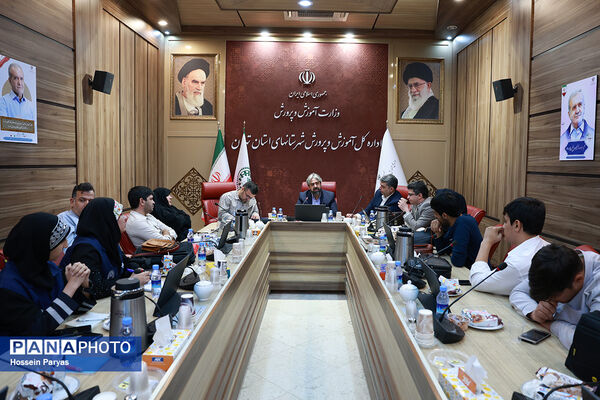 نشست صمیمی خبرنگاران پانا شهرستان‌های استان تهران با مدیرعامل خبرگزاری پانا