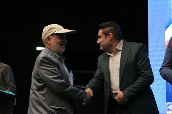 تقدیر از دانش‌آموزان برتر حوزه فرهنگی و هنری در آموزش و پرورش ناحیه یک شهرری