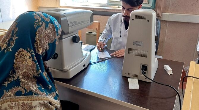ارائه خدمات رایگان پزشکی و اهدای عینک رایگان در فاز۳ اندیشه، به مناسبت عید غدیر خم