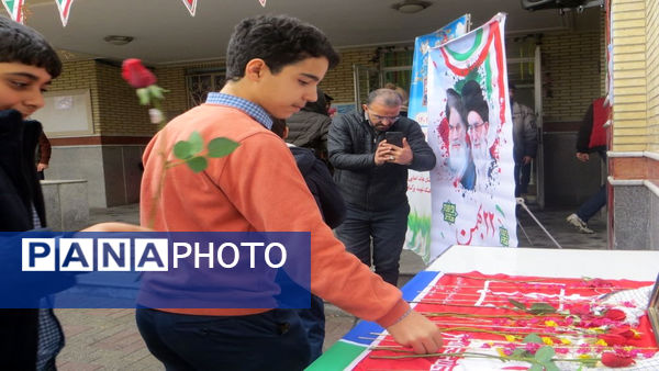 جشن انقلابی و جهاد تبیین در دبیرستان فرهنگ شهید پرکار مراغه