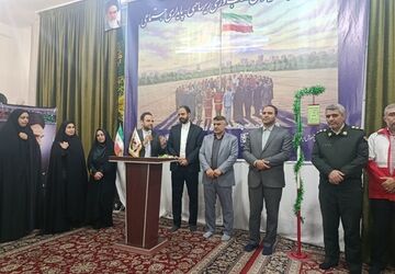  مانور پدافند غیرعامل در دبیرستان دخترانه شهر آرا