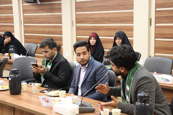 نشست مربیان پیشتاز سازمان دانش‌آموزی خراسان رضوی با قائم مقام وزیر در سازمان دانش آموزی کشور