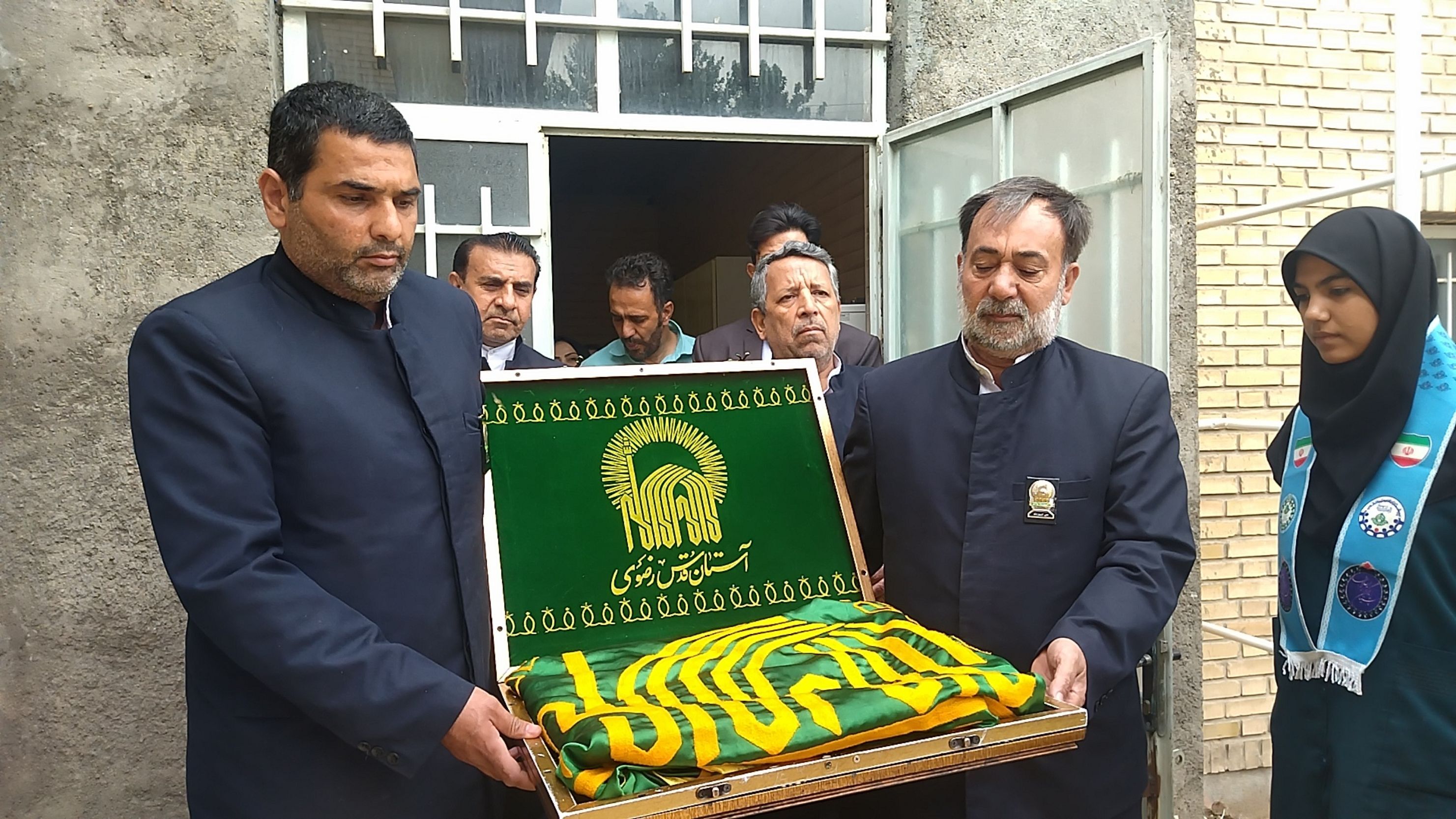حضور خادمین حرم مطهر امام رضا (ع) در دبیرستان نمونه محبوبه محبی نیشابور 