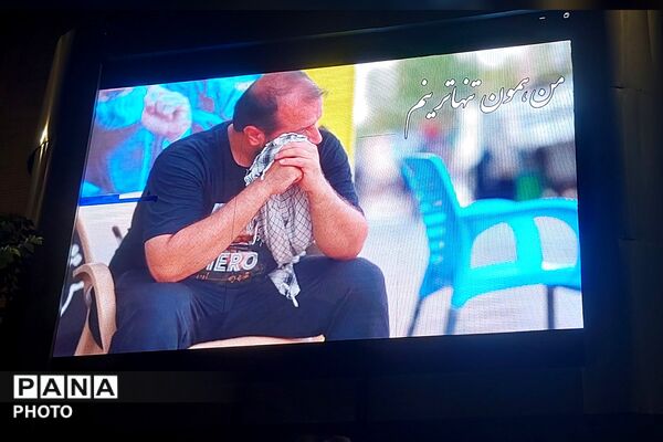 هم‌نوایی با تهران؛ آیین وداع آباده‌ای‌ها با رهبر شهید
