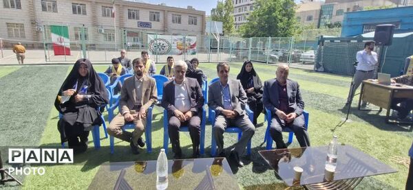  صبحگاه مجازی و یادمان شهدای میناب به مناسبت میلاد امام مهربانی ها در آموزش و پرورش ناحیه شش مشهد