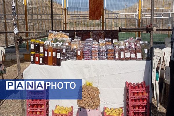 آغاز مراسم روز شهر بار با افتتاح نمایشگاه محصولات محلی و صنایع دستی