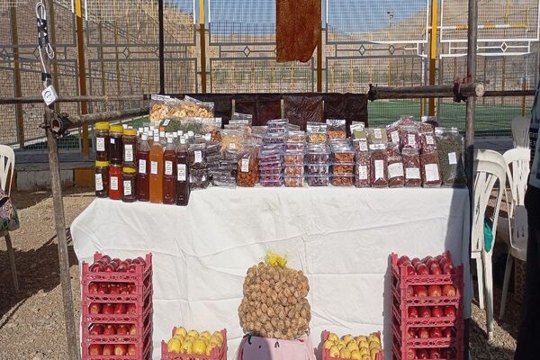 آغاز مراسم روز شهر بار با افتتاح نمایشگاه محصولات محلی و صنایع دستی