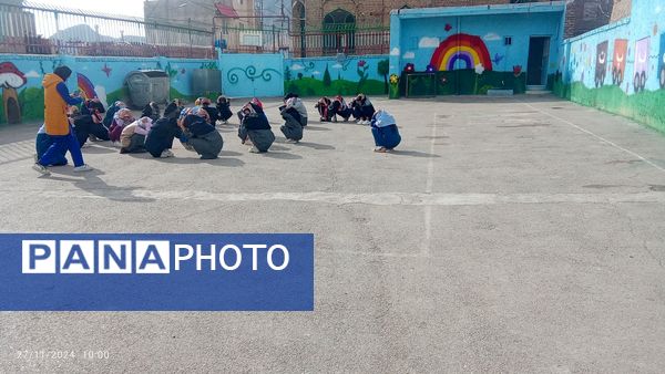 برگزاری مانور زلزله در دبستان شهید سید خلیل رضوی