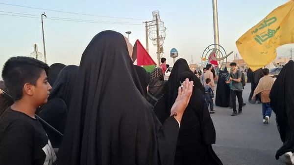 همایش پیاده‌روی استغاثه به حضرت صاحب الزمان در مسیر مسجد جمکران