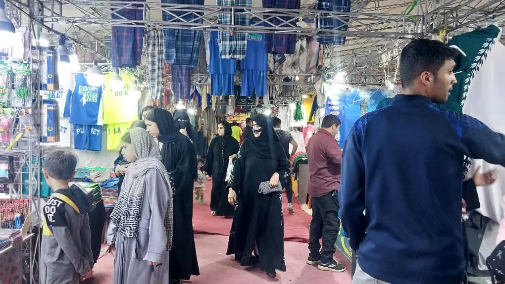 نمایشگاه بهاره در پارسیان