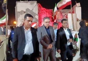 مدیرکل فرهنگی، هنری وزارت آموزش و پرورش از گلزار شهدای مدرسه شجره طیبه میناب بازدید کرد