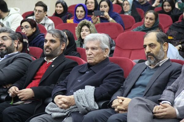 آیین افتتاح سالن اجتماعات رضا گل‌نراقی همزمان با همایش تجلیل از رتبه‌های برتر کنکور سراسری ۱۴۰۳ شهرستان قدس 