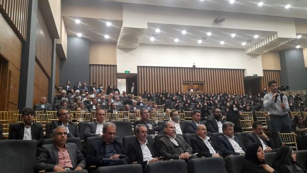 گردهمایی مدیران مدارس ناحیه ۷ در مشهد