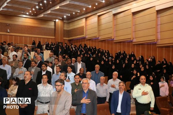تجلیل از معلمان نمونه  در گناباد 