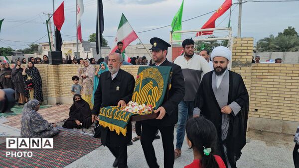 حضور کاروان پرچم آستان امام رضا(ع) در شهر شمیل بندرعباس