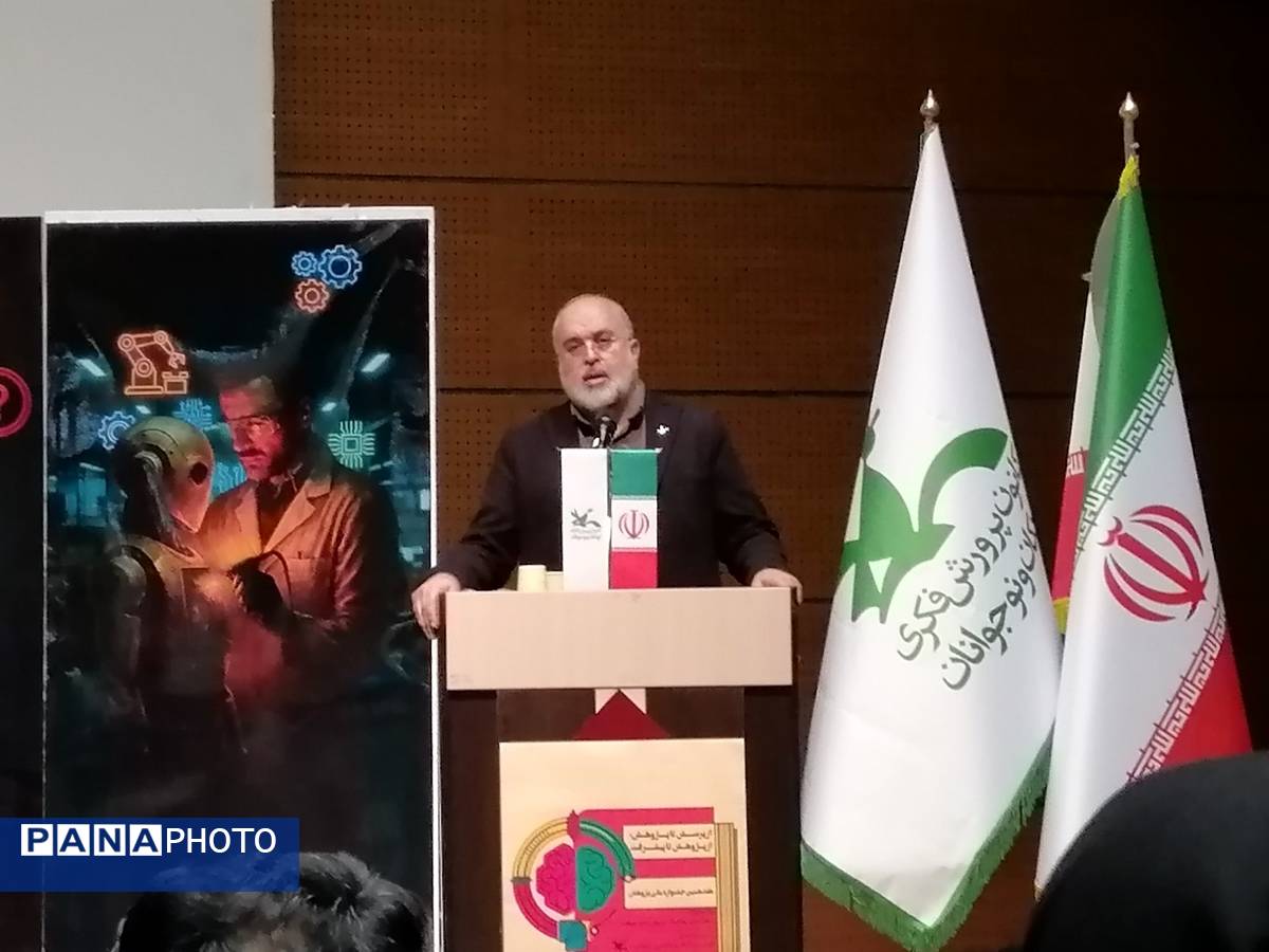  اختتامیه جشنواره ملی پژوهش در کانون پرورش فکری کودکان و نوجوانان قم