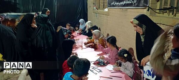 برپایی چایخانه حضرت ام البنین در حاشیه تجمعات کاشمر