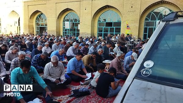 قرائت دعای عرفه در مسجد جامع  نیشابور-۱