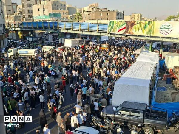 تهران غرق در نور و شادی در «مهمانی ۱۰ کیلومتری»؛ تجلی بیعت پایتخت‌نشینان با ولایت