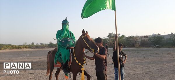 حرکت نمادین کاروان امام حسین (ع) به همت هیئت فاطمیون در میناب