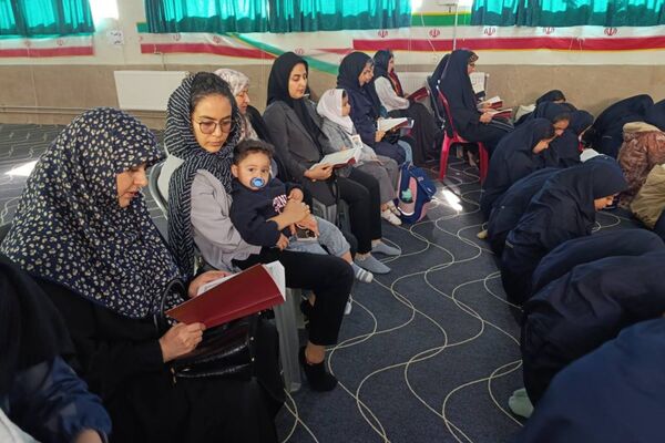 محفل انس با قرآن کریم در دبیرستان حاج بهادر گراشی ناحیه ۳