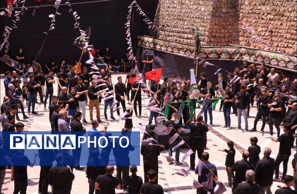 مراسم تاسوعای حسینی در روستای زیارت