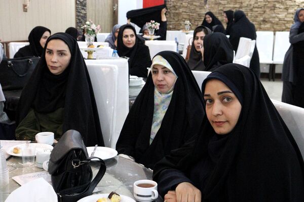 تجلیل از معلمان پژوهنده در همایش بهارانه