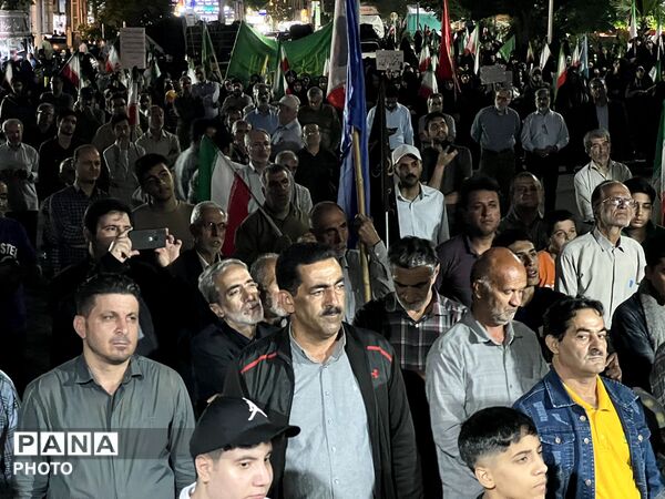راهپیمایی و تجمع مردمی در هشتگرد ساوجبلاغ با حضور پرشور مردم 