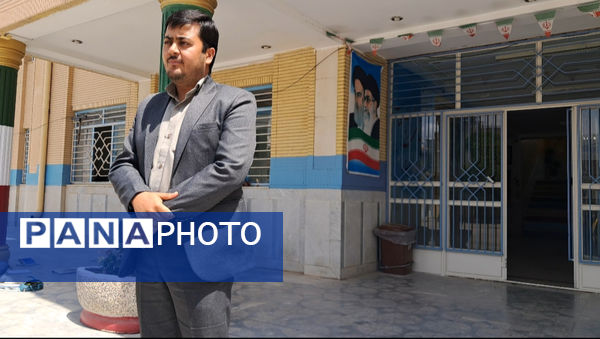 یادواره شهدا در دبستان شاهد حاج تقی آقا بزرگ ناحیه یک مشهد 