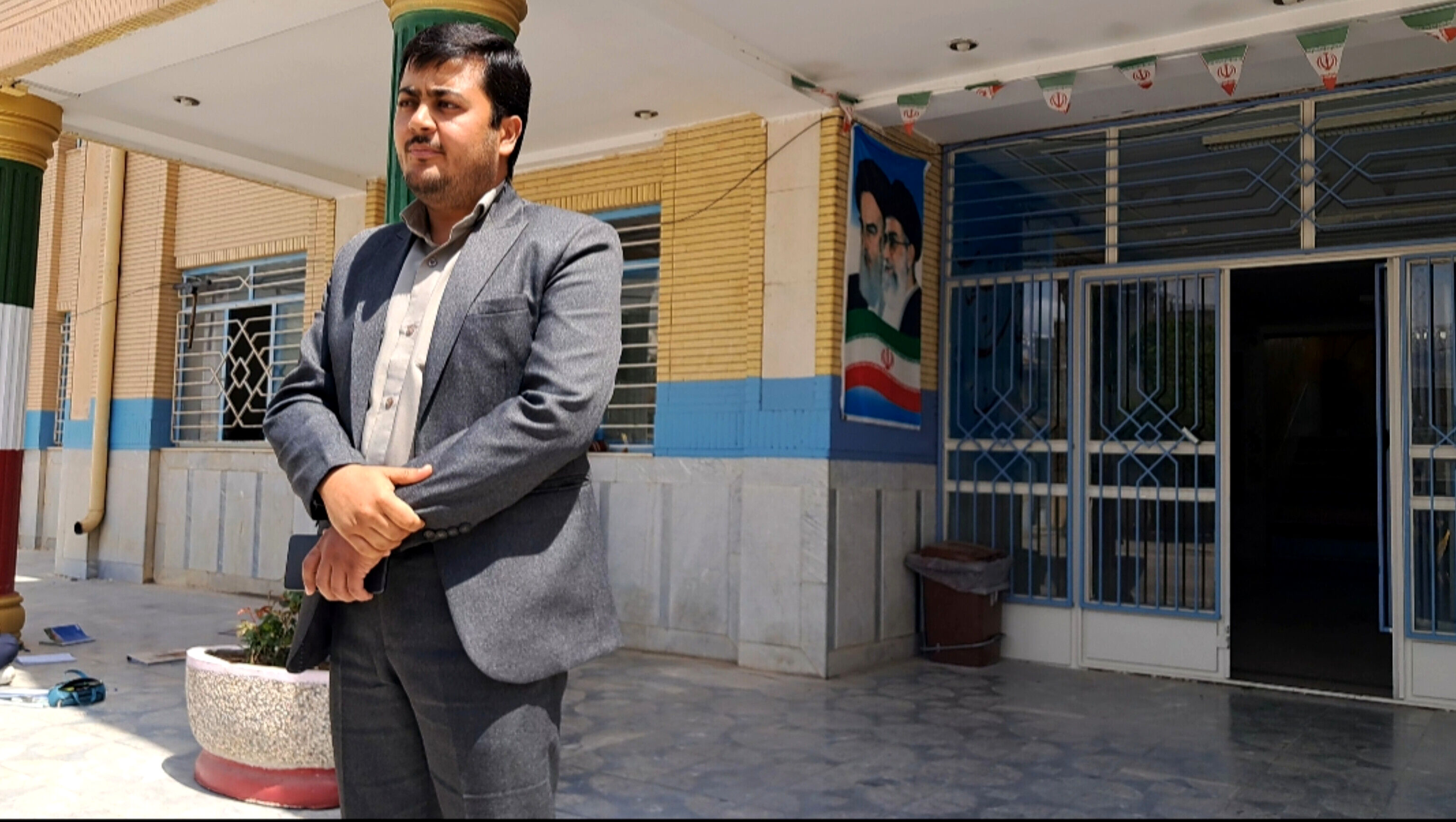 آینده کشور در دست دانش‌آموزان است