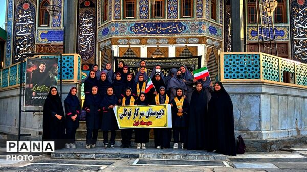 به یاد شهدا در گلزار شهدا