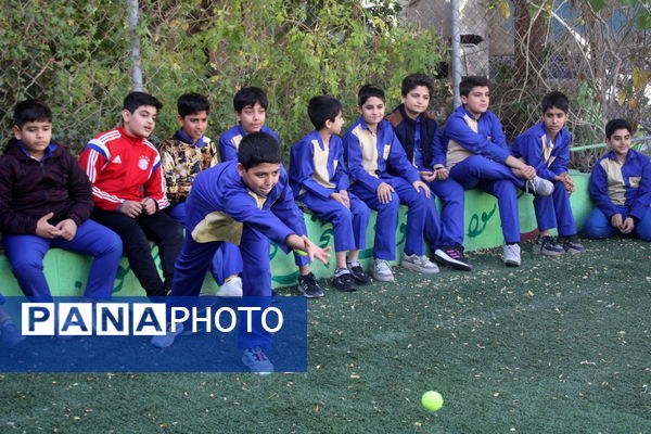 مسابقات بومی محلی در مدرسه شجاعی فر شهرستان بوشهر