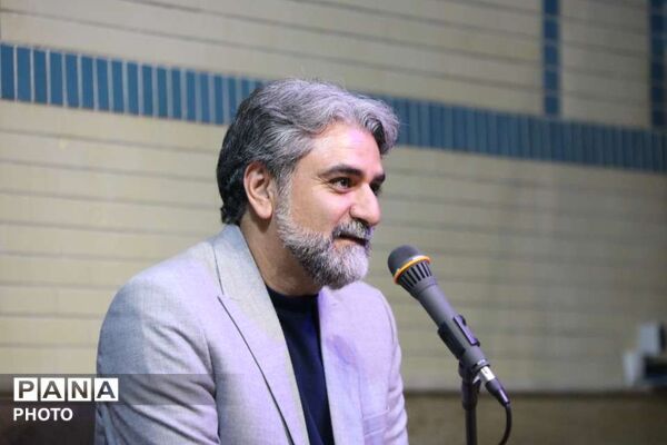 طعمِ کلمات در سوگ خورشید؛ جلوه‌گری واژه‌ها در محفل «قند روضه»