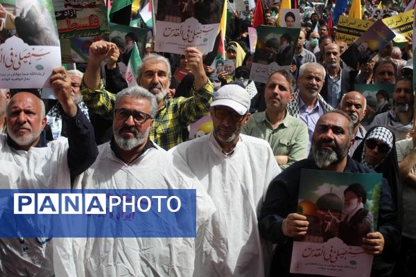 تجمع بزرگ دانش‌آموزان و فرهنگیان در حمایت از مردم مظلوم غزه و فلسطین