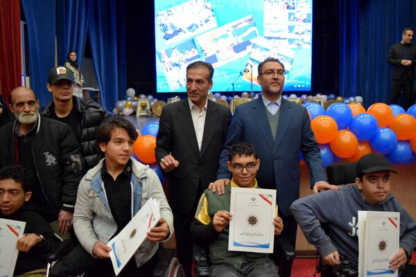  ضیافتی از افتخار و تجلیل برای قهرمانان دانش‌آموز
