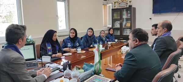 نشست مدیر آموزش و پرورش فاروج با دانش‌آموز خبرنگاران پانا